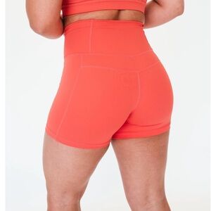 ✨Ptula Yvette Short : 4"”